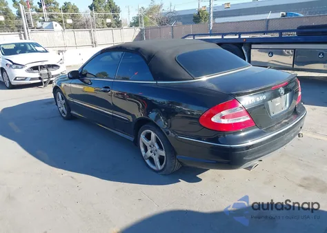 2005 Mercedes-Benz Clk 500 z USA, uszkodzony, nr VIN WDBTK75G95T043911